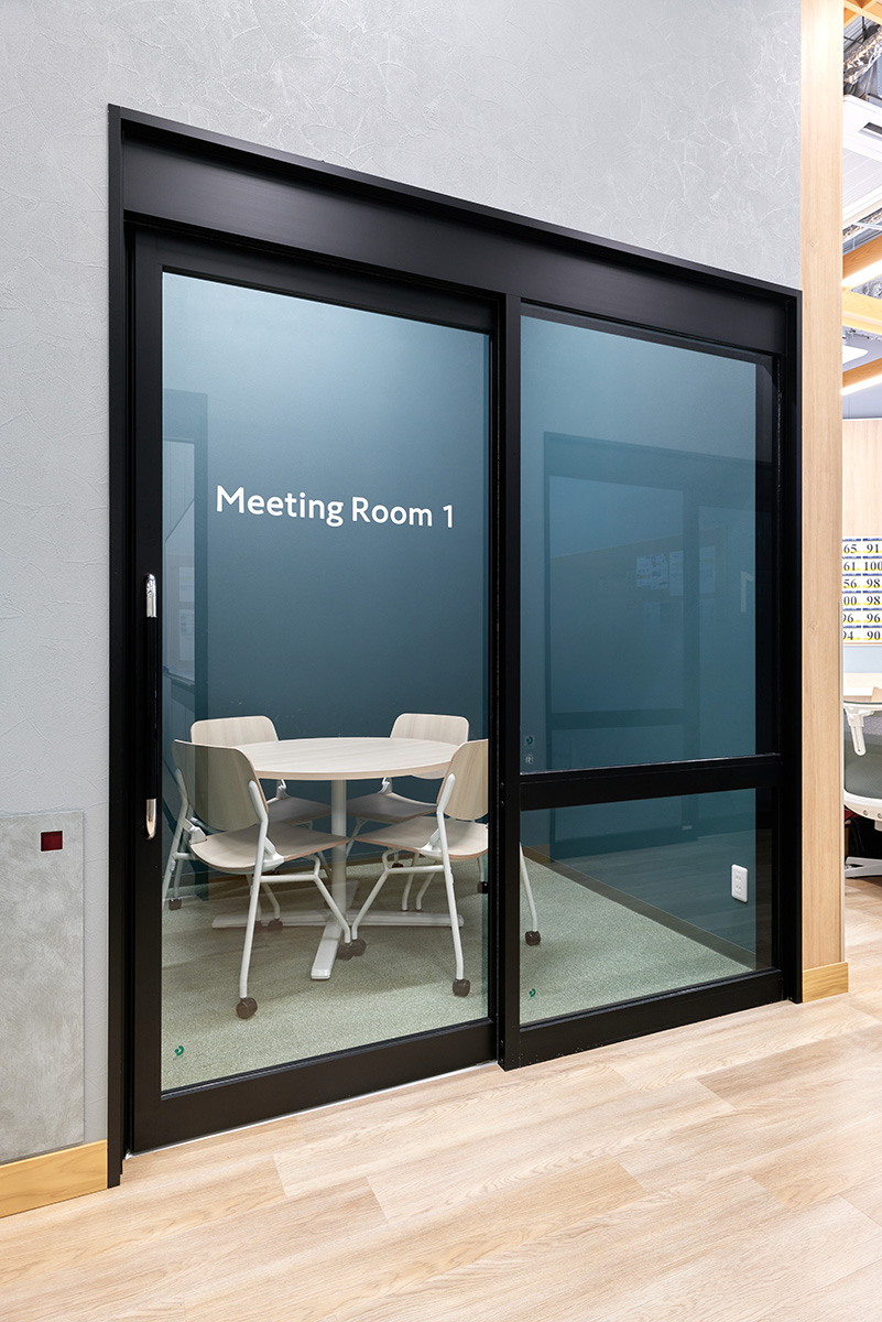 学習塾　エントランス・通路│タイル