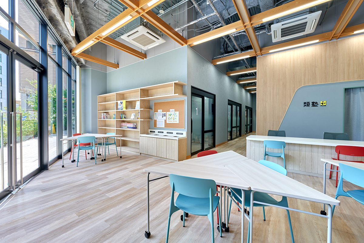 学習塾　エントランス・通路│タイル