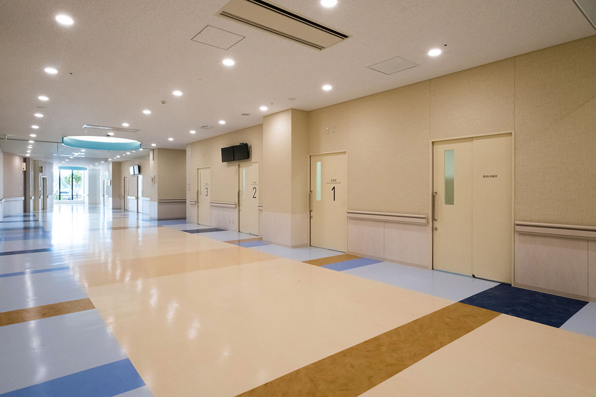 病院　ロビー・受付・待合室・廊下 ｜タイル・シート