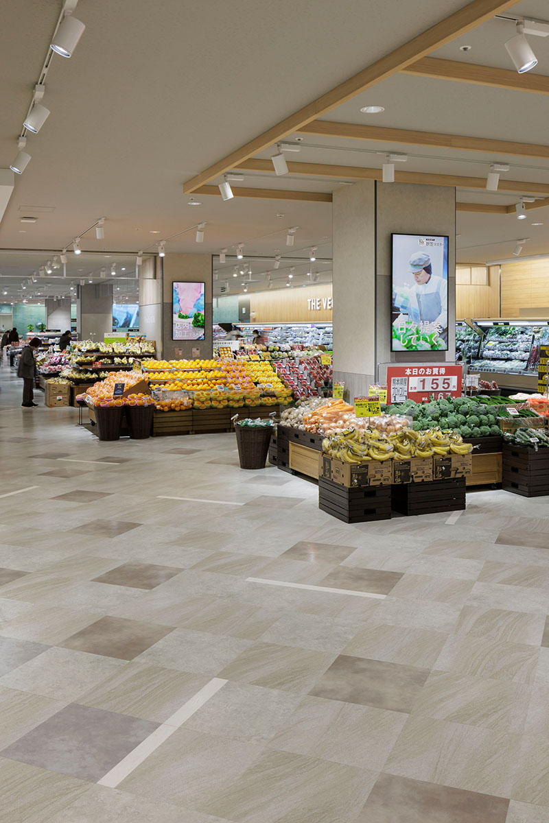 ショッピングモール 店内・食品売り場・エスカレーター周り│タイル